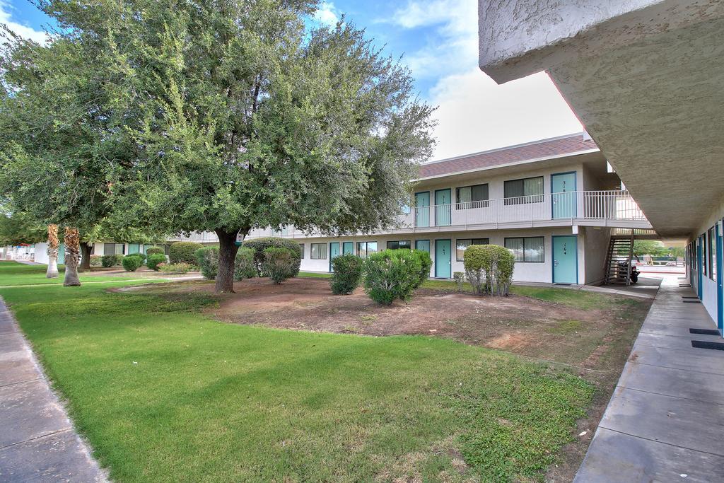 Budgetel Inn & Suites Yuma Exteriör bild