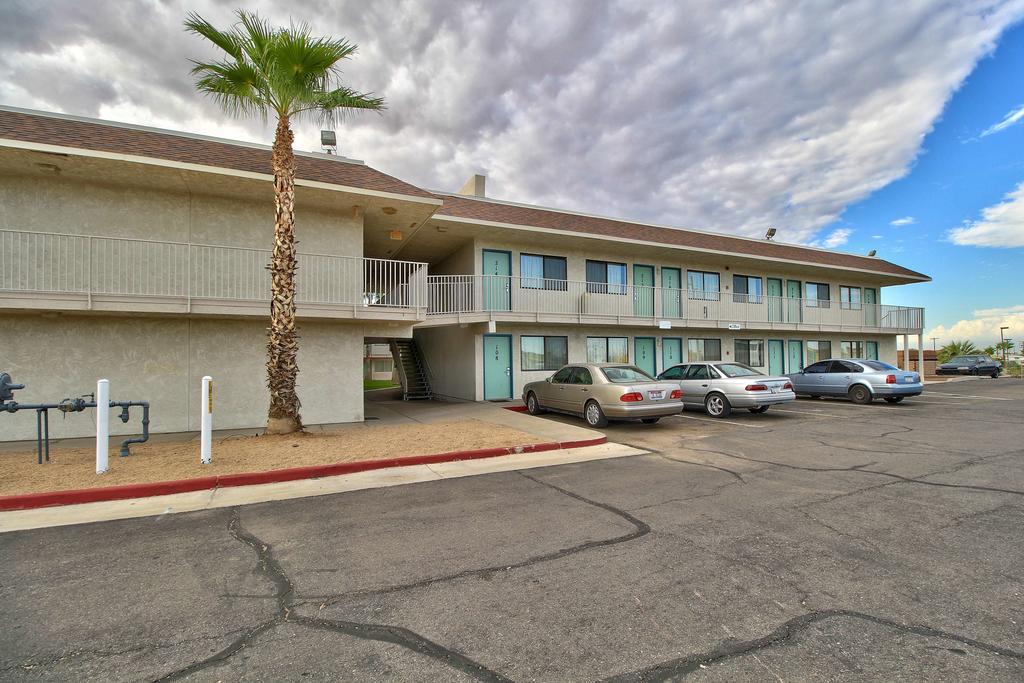 Budgetel Inn & Suites Yuma Exteriör bild