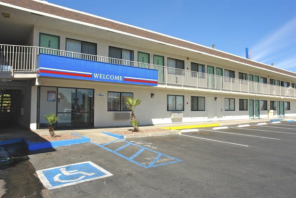 Budgetel Inn & Suites Yuma Exteriör bild