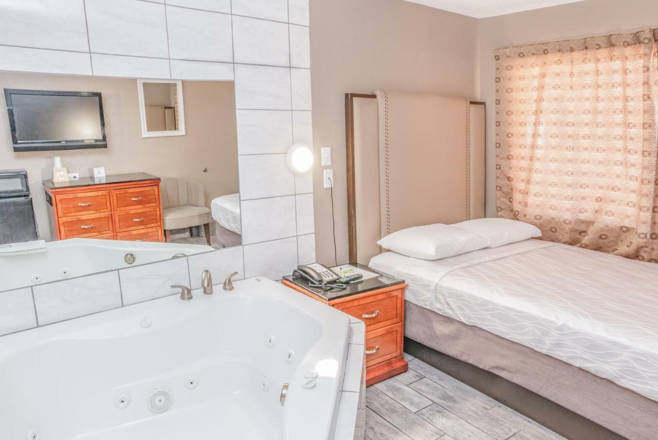 Budgetel Inn & Suites Yuma Exteriör bild